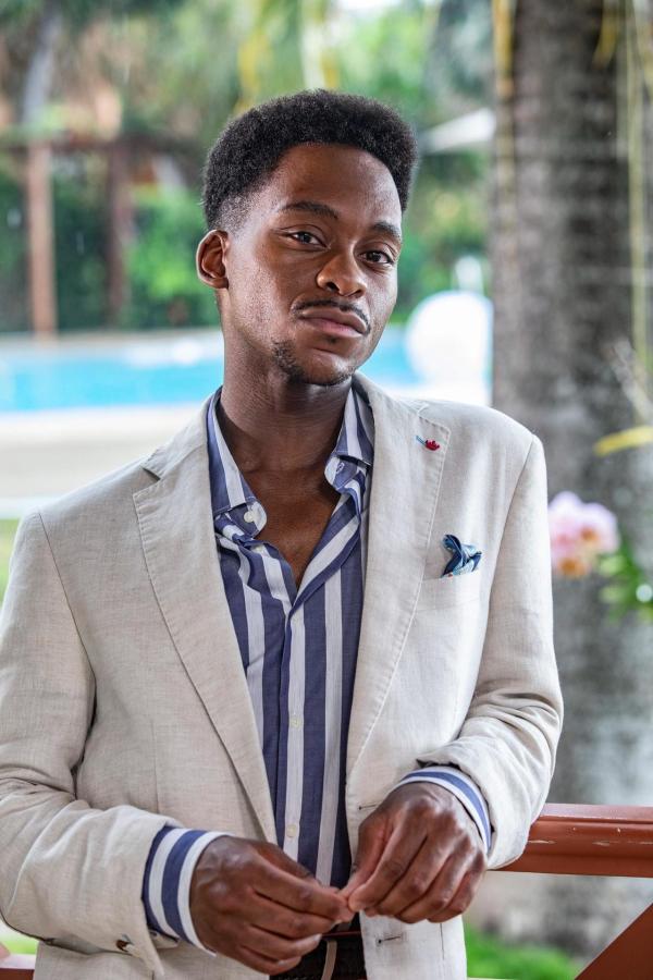 Bild 1 von 8: Im Bild: Tyrone Huntley (Hugo Kingsley).