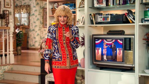 Bild 1 von 1: Im Bild: Wendi McLendon-Covey (Beverly Goldberg).