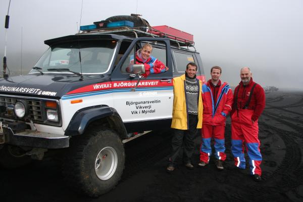 Bild 1 von 4: Willi und das Team von der Bergungsrettung.