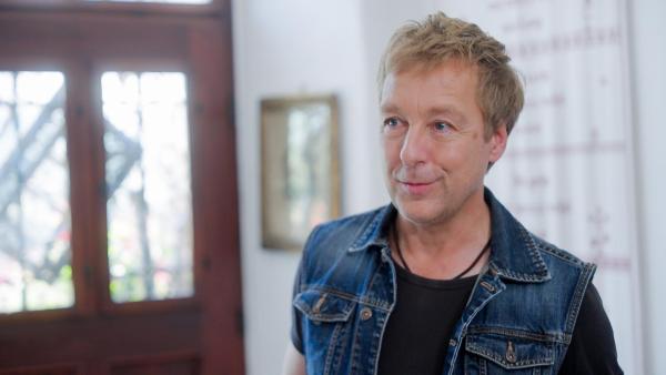 Bild 1 von 16: Im Bild: Sagenjäger Max Müller auf Spurensuche.