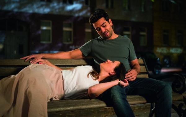 Bild 1 von 14: Im Bild: Hannah Herzsprung (Leni), Elyas M?Barek (Joseph).