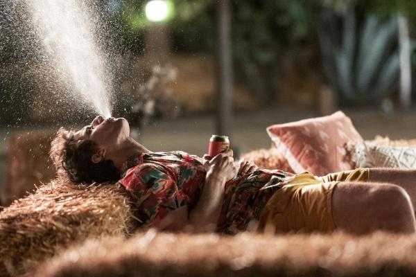Bild 1 von 4: Nyles (Andy Samberg)
