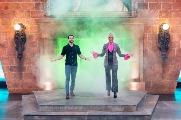 Bild 1 von 9: Jozef Youssef (l.); Carla Hall (r.)