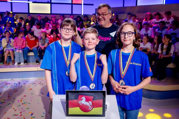 Bild 1 von 11: Das blaue Team aus Wedemark/Niedersachsen hatte viel Spaß beim Raten.