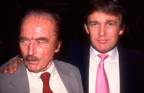 Bild 1 von 7: Donald Trump mit Vater Fred Trump, 21. Juli 1989.