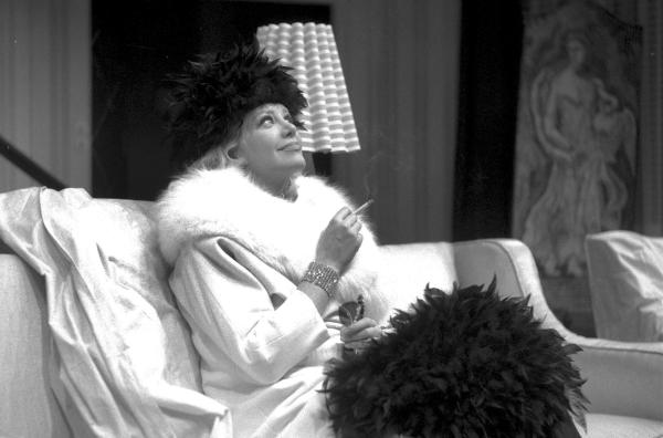 Bild 1 von 6: Hildegard Knef als Gast in einer TV-Show - zwischen Hollywood und Berlin wurde sie zum gefeierten Weltstar.