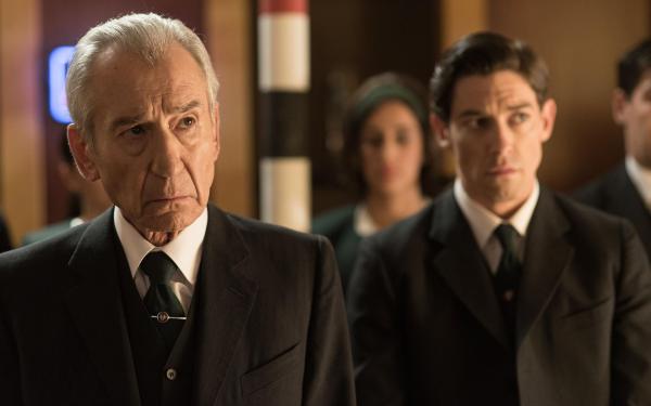 Bild 1 von 6: Emilio López (José Sacristán, l.); Pedro Infantes (Adrián Lastra, r.)