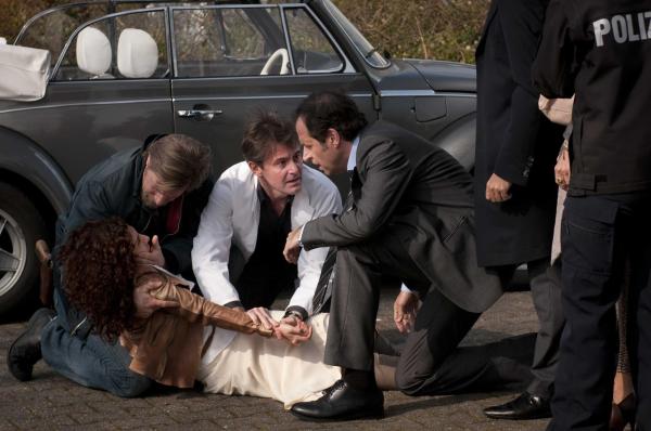 Bild 1 von 24: Können sie Tanjas Leben retten? (v.l.n.r.) Mick (Henning Baum), Meisner (Robert Lohr) und Ferchert (Helmfried von Lüttichau) ...