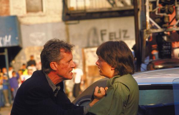 Bild 1 von 13: Der Cop John Moss (James Woods, l.) ist von dem Schauspieler Nick Lang (Michael J. Fox, r.) völlig genervt ...