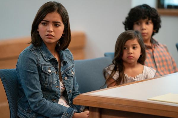Bild 1 von 13: (v.l.n.r.) Lizzy (Isabela Moner); Lita (Julianna Gamiz); Juan (Gustavo Quiroz)