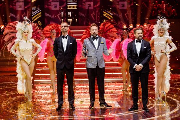 Bild 1 von 1: (v.l.n.r.) Joko Winterscheidt; Steven Gätjen; Klaas Heufer-Umlauf