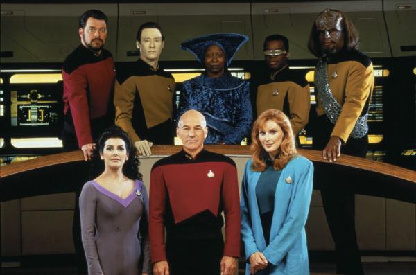 Bild 1 von 3: Star Trek The Next Generation Gallery, Raumschiff Enterprise Das nächste Jahrhundert  Patrick Stewart (Captain Picard), an his crew