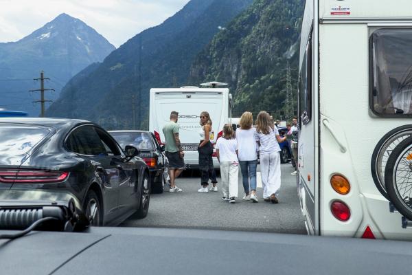 Bild 1 von 4: Nichts geht mehr - Realität an 214 Tagen auf der Autobahn im Kanton Uri.