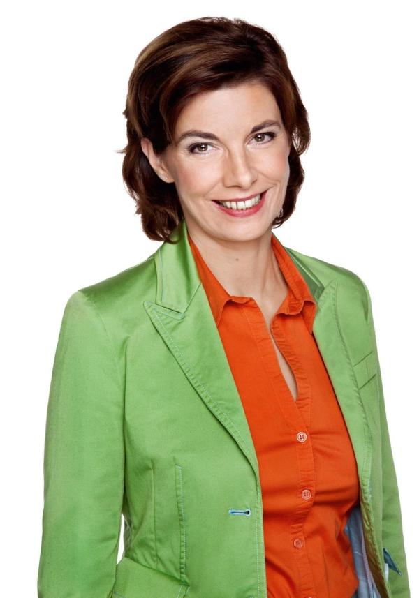 Bild 1 von 22: Die langjährige Empfangsdame der Agentur hat schon alles gesehen: durchgeknallte Kreative, zickige Models und wütende Kunden: Steffi Hauschke (Karin Kienzer) ...