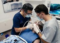 Das Geschäft mit unseren Zähnen