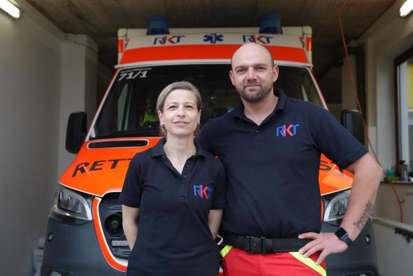 Bild 1 von 17: Daniela Große (l.); Andre Köster (r.)