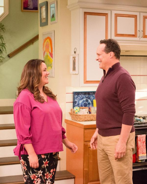 Bild 1 von 3: Im Bild: Katy Mixon (Katie Otto), Diedrich Bader (Greg Otto).
