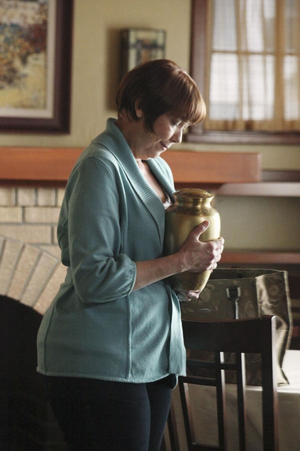 Bild 1 von 39: Ist wieder auf freiem Fuß und möchte mit Paul Frieden schließen: Felicia (Harriet Sansom Harris) ...