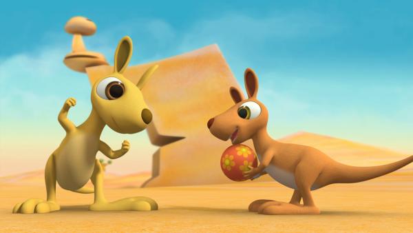 Bild 1 von 2: Die Känguru-Geschwister Karli (li.) und Klara vertragen sich wieder.