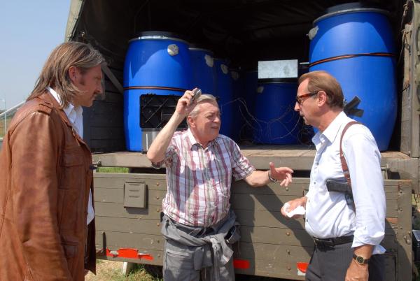 Bild 1 von 45: Im Bild (v.li.): Stefan Jürgens (Carl Ribarski), Klaus Ofczarek (Walter Wolff), Dietrich Siegl (Otto Dirnberger).