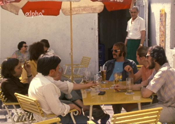 Bild 1 von 5: Sendlinger Straße in München 1971 - ein Biergarten im Hinterhof.