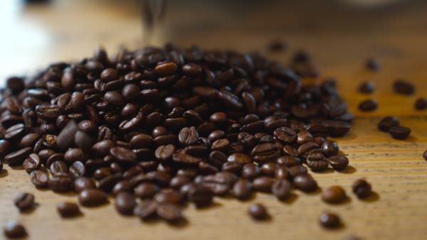 Bild 1 von 10: Woher kommen die Bohnen von Starbucks und wie fair wird er gehandelt? Viel gibt der Kaffeegigant nicht preis.