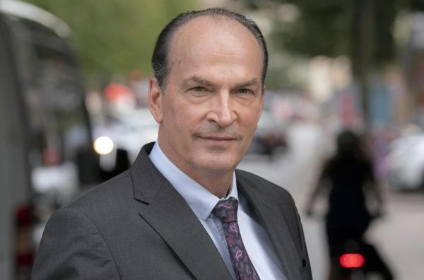 Bild 1 von 8: Markus Gellert (Herbert Knaup)