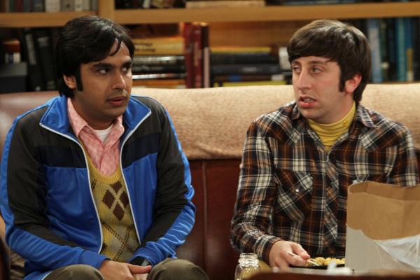 Bild 1 von 7: Sind überrascht als ihnen Sheldon mitteilt, dass er seinen Ernährungsplan umgestellt hat: Koothrappali (Kunal Nayyar, l.) und Wolowitz (Simon Helberg, r.)