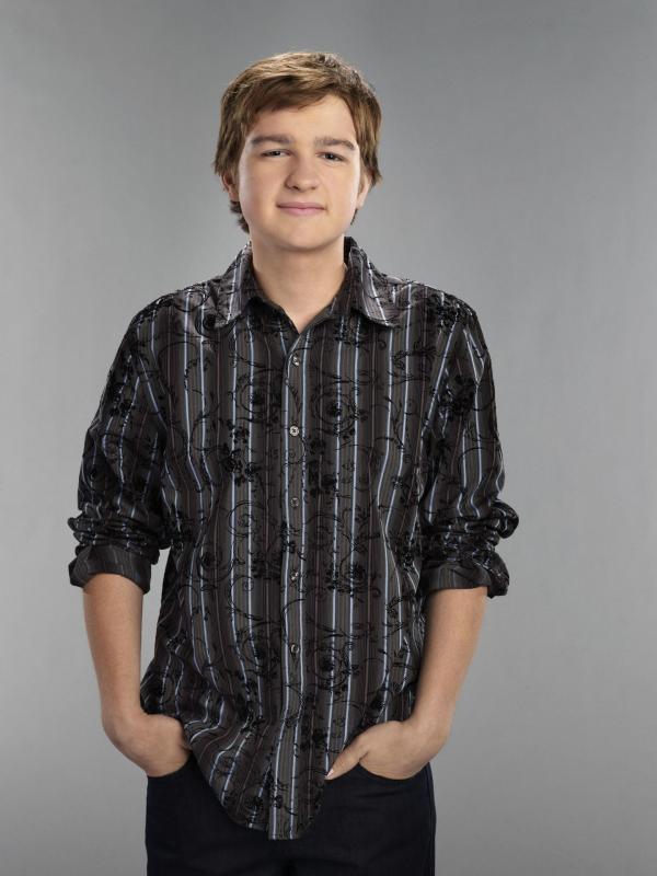 Bild 1 von 22: (9. Staffel) - Der etwas begriffsstutzige Jake Harper (August T. Jones) liebt das Essen und Fernsehen ...