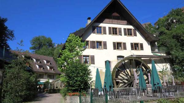 Bild 1 von 2: Die historische Bibermühle in Tengen-Blumenfeld ist heute ein idyllisches Restaurant.