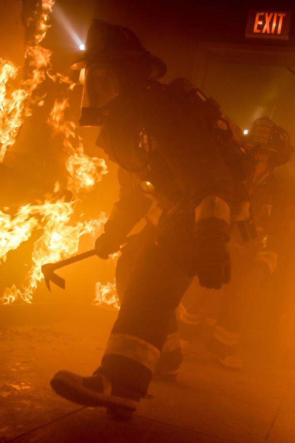 Bild 1 von 3: Jesse Spencer as Matthew Casey -- (Photo by: Elizabeth Morris/NBC)