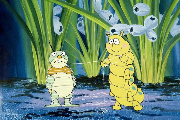 Bild 1 von 11: Im Bild: Die Seidenraupe wickelt die Zikaden mit ihrem Seidenfaden ein.