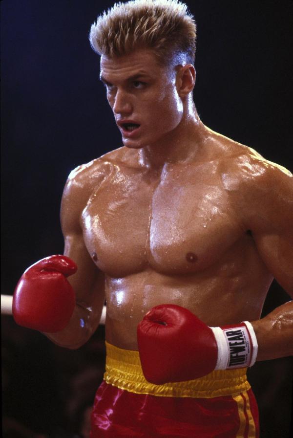Bild 1 von 9: Die russische Kampfmaschine Ivan Drago (Dolph Lundgren) erwartet den Kampf mit dem Weltmeister ohne Furcht ...