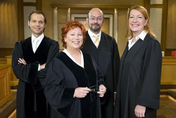 Bild 1 von 15: v.l.n.r. Bernd Römer, Barbara Salesch, Uwe Krechel, Ulrike Tasic