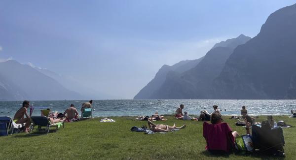 Bild 1 von 3: 