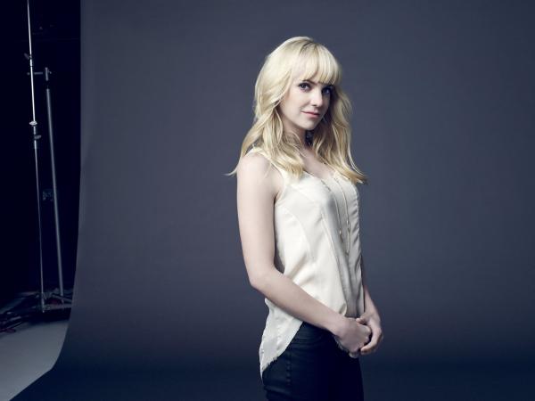 Bild 1 von 19: Anna Faris (Christy)