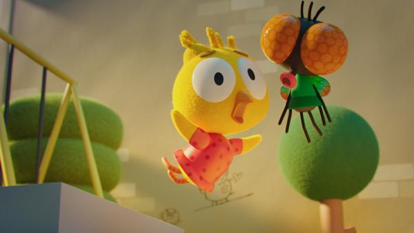 Bild 1 von 4: Bei Brumm (rechts) bekommt Karla (links) Nachhilfestunden im Fliegen. Doch so richtig will das Abheben trotz aller Anstrengungen noch nicht klappen.