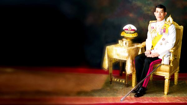 Bild 1 von 4: Rama X. inszeniert sich als unantastbarere Monarch mit absolutem Machtanspruch.