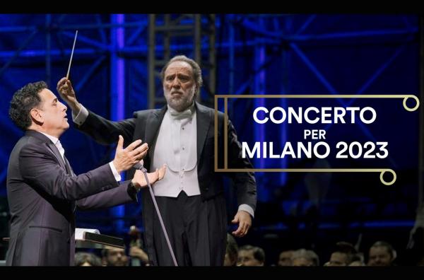 Bild 1 von 1: Juan Diego Flórez (li.) und Riccardo Chailly (re.) mit dem Orchestra Filarmonica della Scala präsentieren auf dem Mailänder Domplatz unter anderem Arien von Donizetti, Rossini und Puccini.