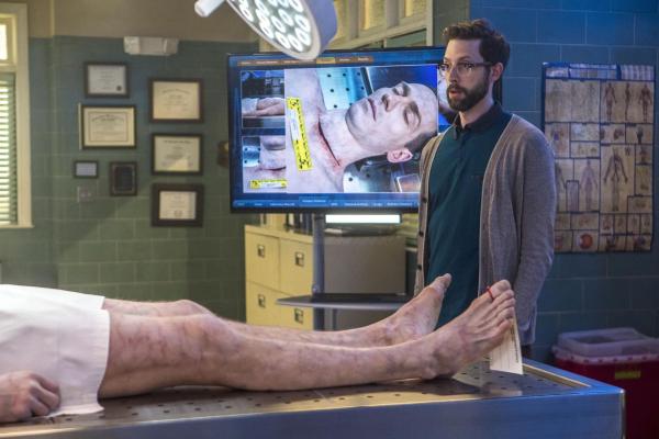Bild 1 von 20: Sebastian (Rob Kerkovich) und seine Kollegen vom NCIS müssen den Mord an einem Navy-Psychologen aufklären. Doch bei dem Fall ist nichts, wie es scheint ...