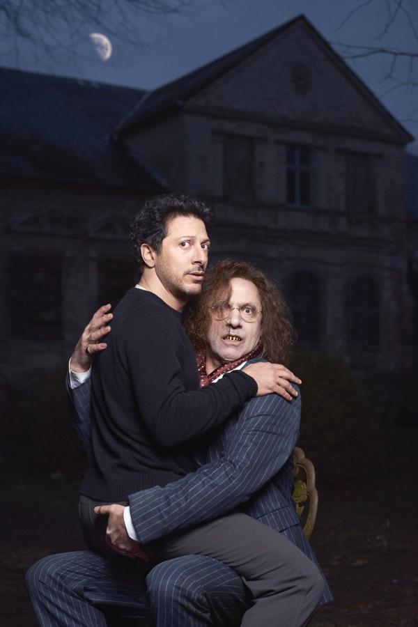 Bild 1 von 5: Fahri Yardim (l.); Rocko Schamoni (r.)