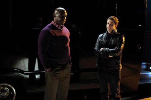 Bild 1 von 11: Terry Jeffords (Terry Crews, l.); Jake Peralta (Andy Samberg, r.)