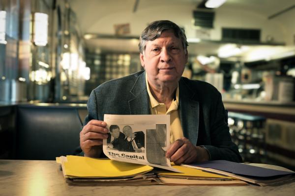 Bild 1 von 3: Andrew Goodman war in den 90er-Jahren als US-Diplomat in St. Petersburg beschäftigt und äußert sich unter anderem zu Putins Haltung zur Korruption.