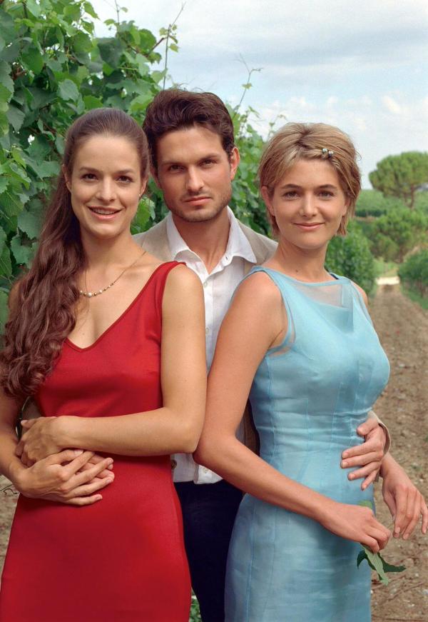 Bild 1 von 14: Im Bild: Helen Zellweger (Gioia Altenburger), Simon Verhoeven (Max), Nicole Marischka (Steffi Winkler).