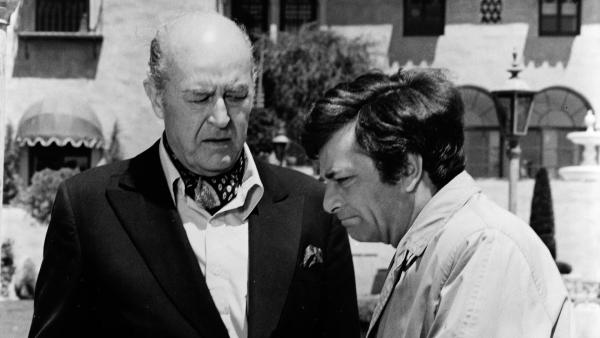 Bild 1 von 5: Im Bild (v.li.): Ray Milland (Arthur), Peter Falk (Insp. Columbo).