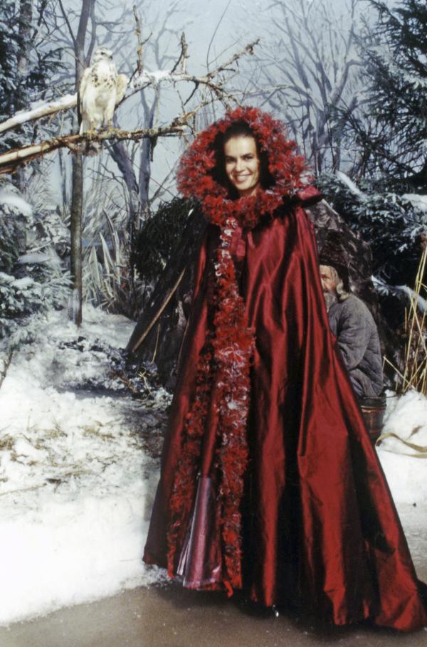 Bild 1 von 8: Katarina Witt als Ella