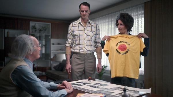 Bild 1 von 21: Im Bild: Reenactment: Freda Meissner-Blau, Atomkraftgegnerin.