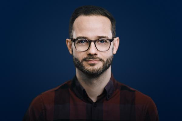 Bild 1 von 1: Moderator Rainer Maria Jilg.