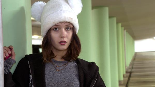 Bild 1 von 7: Die erst 18-jährige Ally hat niemanden, der ihr hilft, Abhängigkeit und Obdachlosigkeit hinter sich zu lassen: Ihre Mutter stirbt vor zwei Jahren, Allys Vater konsumiert bis heute selbst harte Drogen. Mit zwölf probiert Ally erstmals Crack, mit dreizehn bricht sie die Schule ab und landet auf der Straße