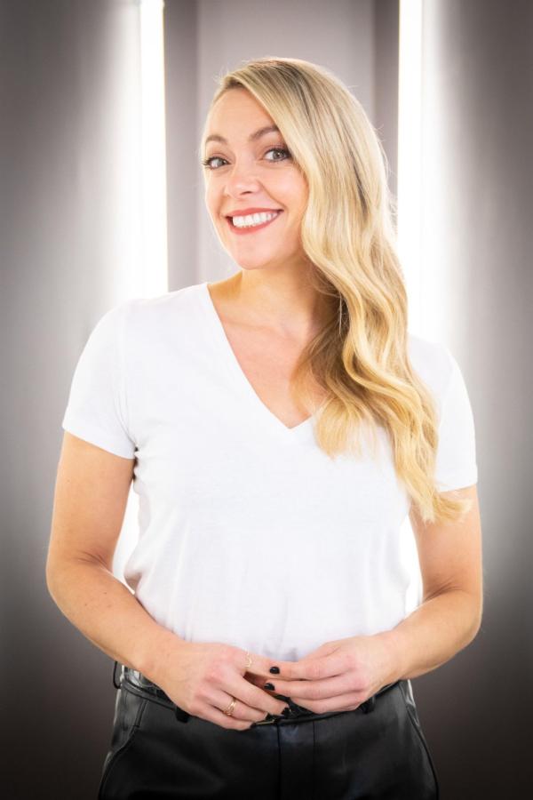 Bild 1 von 14: Cherry Healey